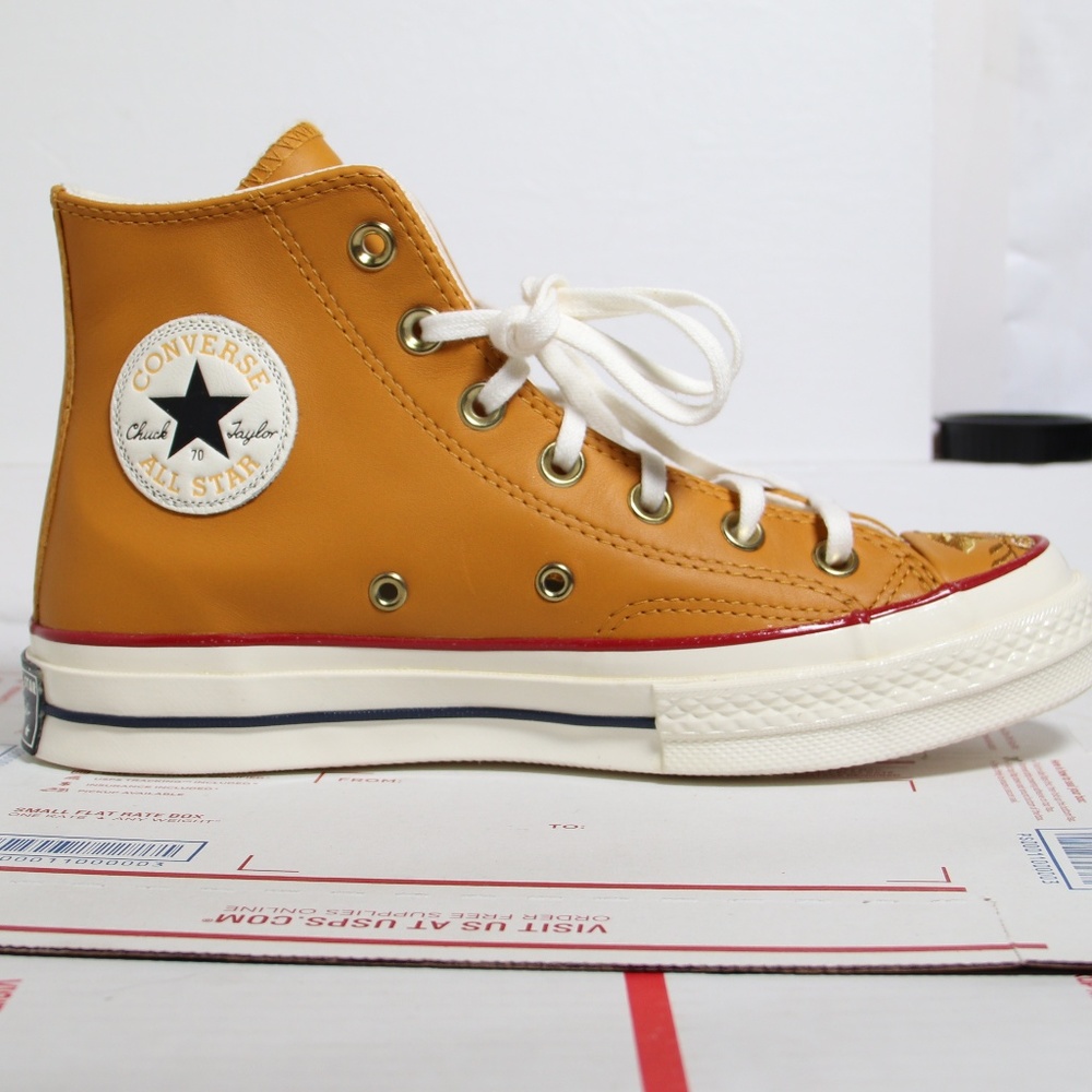 Converse Chuck 70 Olive Leather All Star High Tops - Picture 6 of 8
